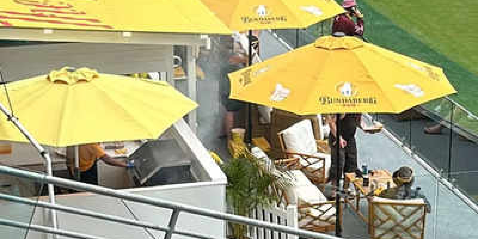 How fans made the most of a rainy day at The Gabba