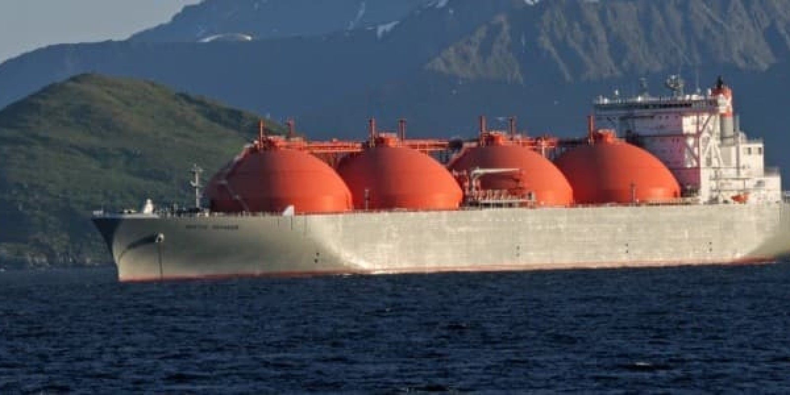 DOE Warns Against LNG Export Frenzy