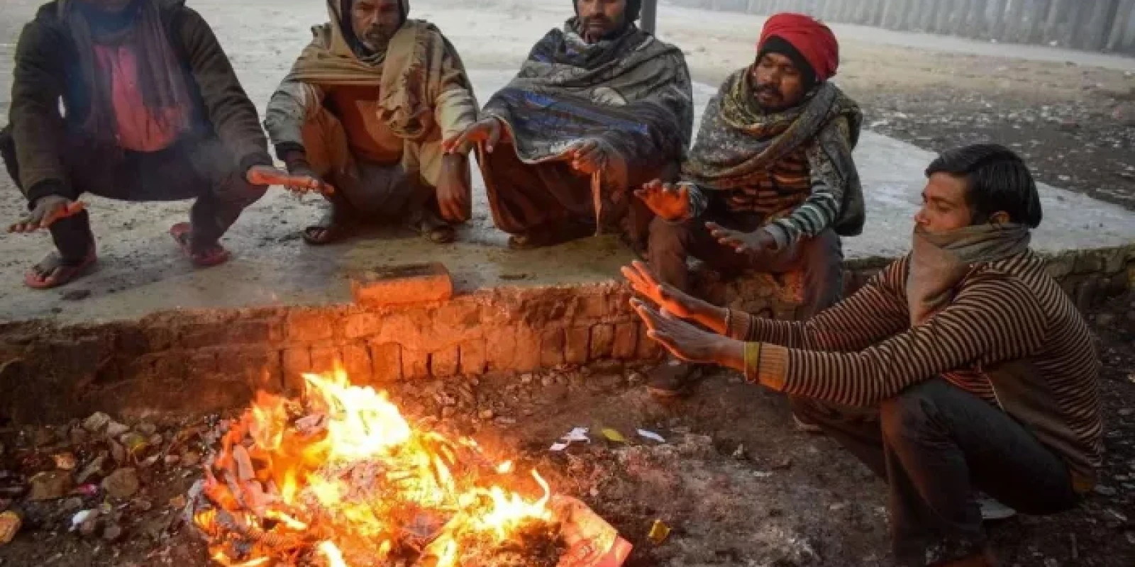 Weather: कंपकंपा रहा दिल्ली-एनसीआर! हरियाणा में जीरो हुआ पारा; यूपी में घने कोहरे का अलर्ट