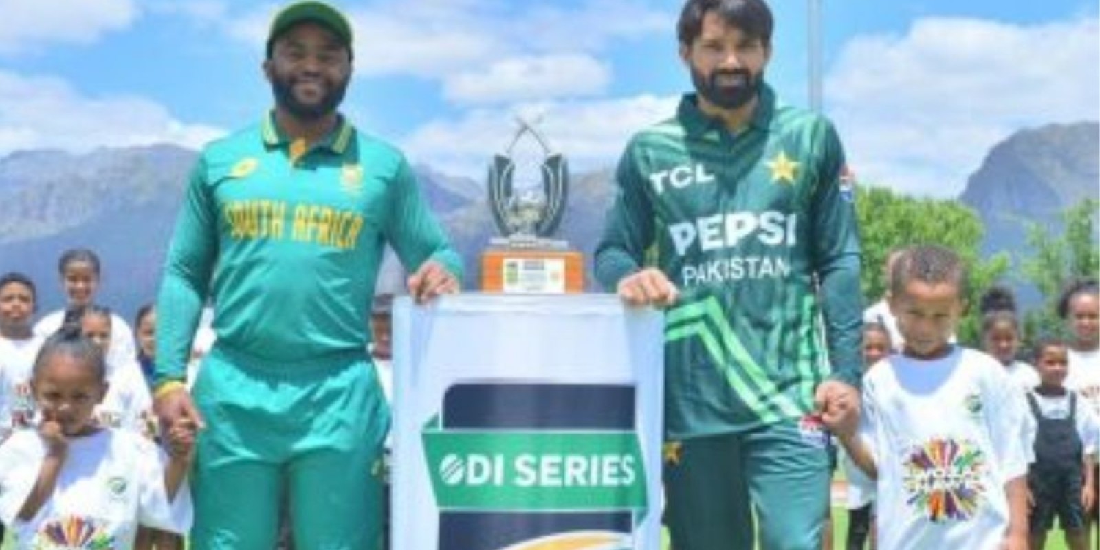 South Africa vs Pakistan 2nd ODI 2024 Live Streaming: दुसऱ्या एकदिवसीय सामन्यात पाकिस्तानला पराभूत करून मालिकेत बरोबरी साधण्याचे दक्षिण आफ्रिकेचे लक्ष्य, जाणून घ्या भारतात सामना कधी, कुठे आणि कसा आनंद लुटता येणार