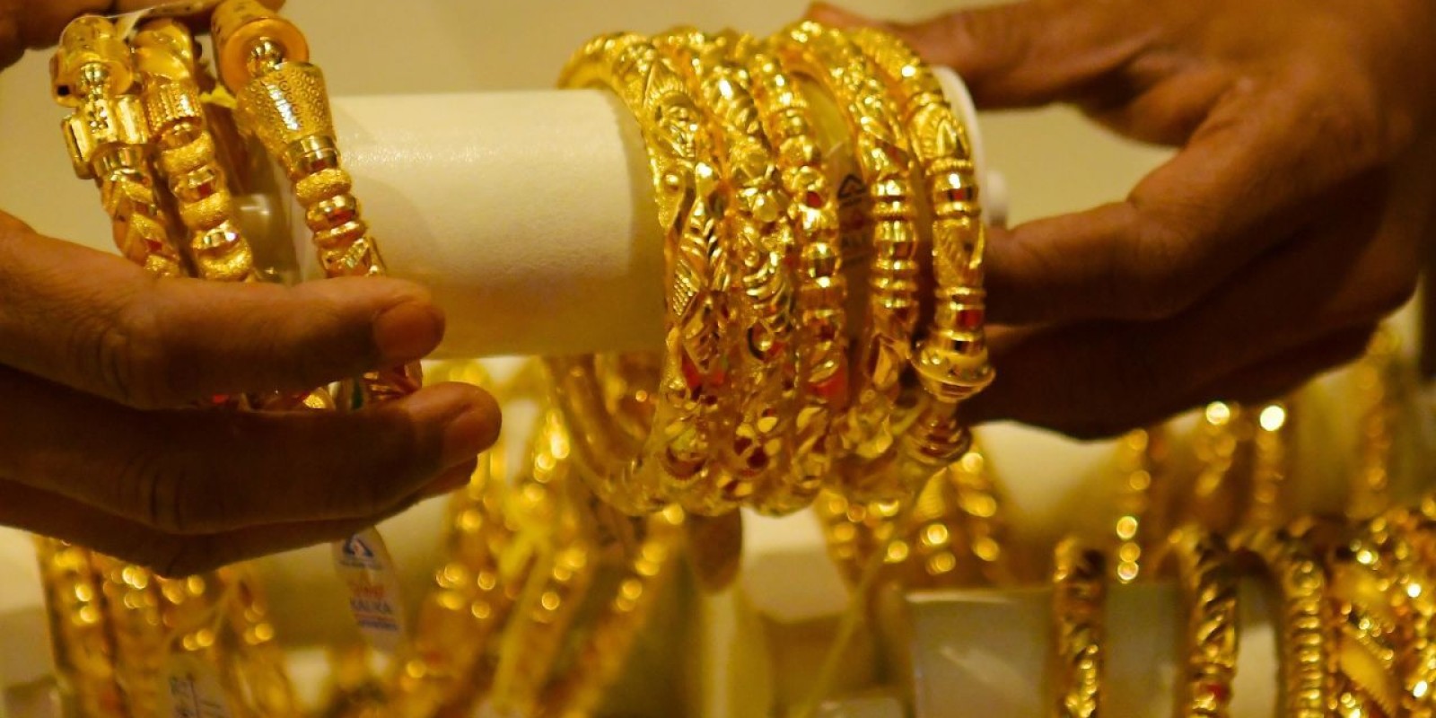 Gold Price : ஒரே வாரத்தில் சரசரவென குறைந்த தங்கம் விலை.. எவ்வளவு தெரியுமா?