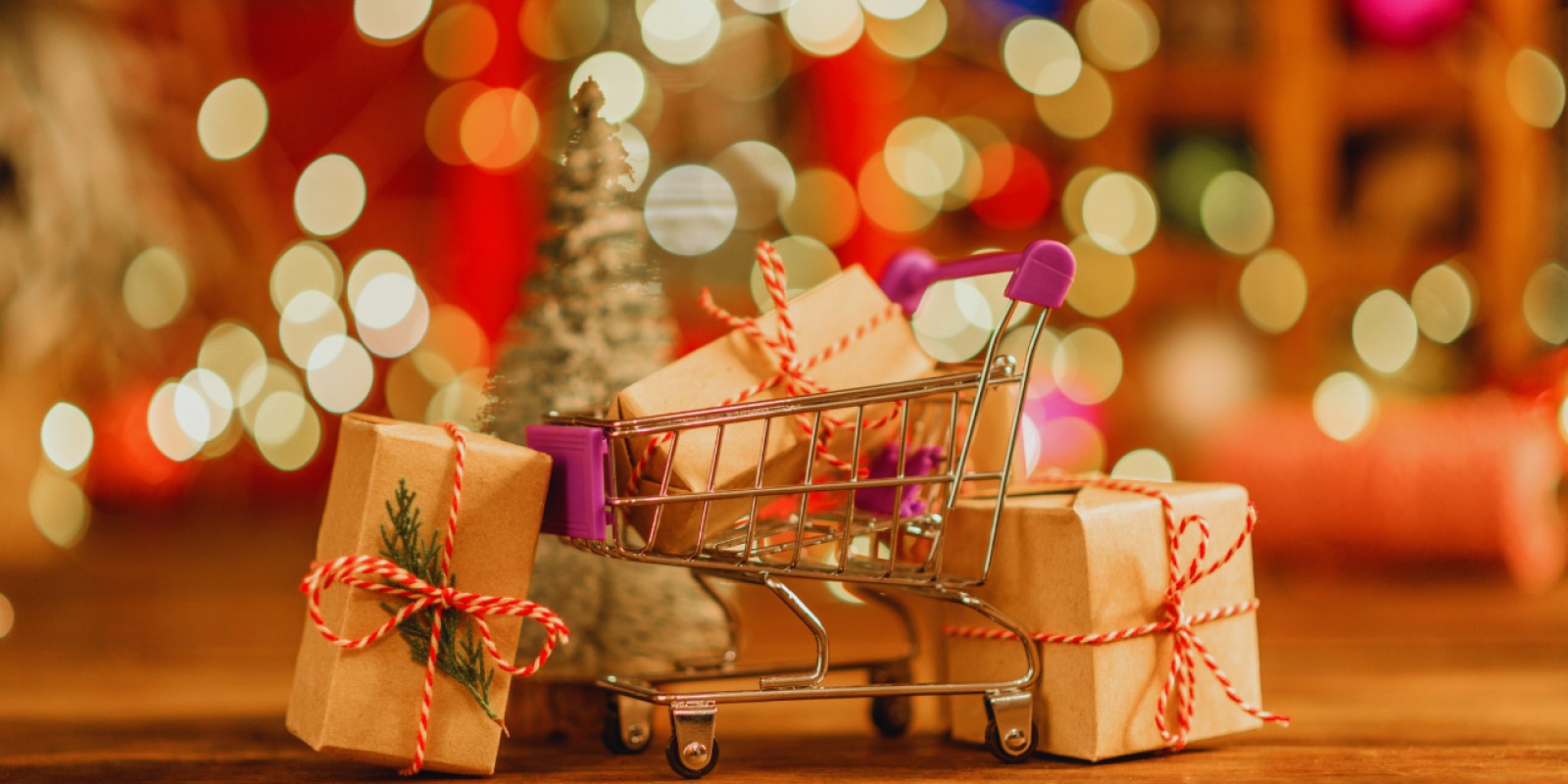 Last-Minute Shopping Tips for a Stress-Free and Fun Christmas Party