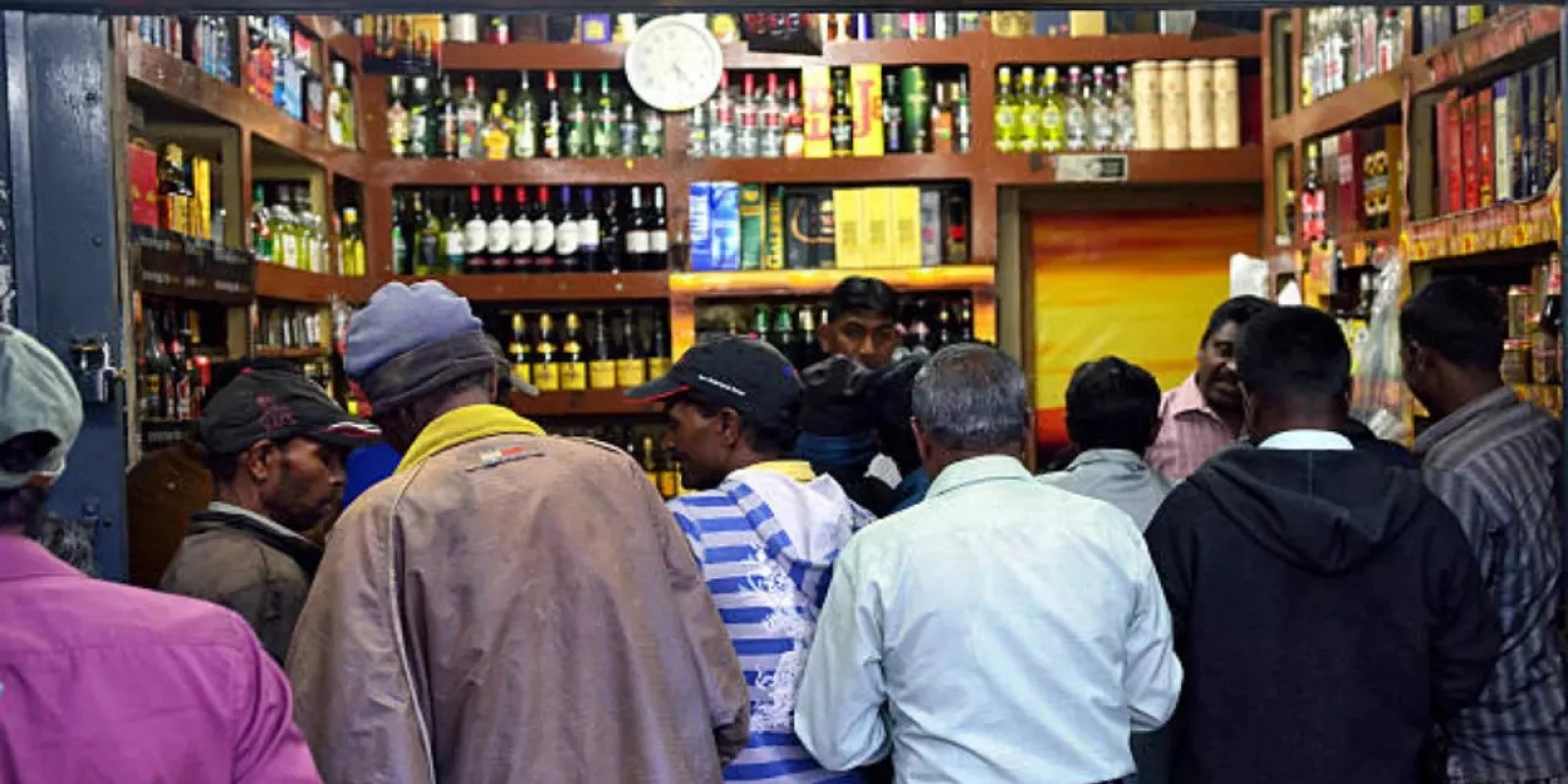 Mumbai Liquor Shops: तळीरामांचा थर्टी फर्स्ट दणक्यात; मद्य विक्री दुकाने पहाटेपर्यंत सुरू राहणार