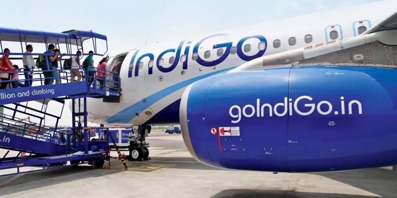 Indigo suspends Kolkata flights due to low visibility.