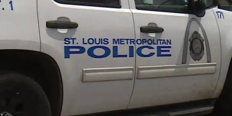 St. Louis officers ignored dying suicide victim, video reveals.