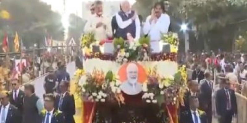 PM Modi's roadshow in Visakhapatnam with Andhra Pradesh leaders.