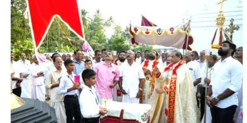 പഴുവിലെ സെന്റ് ആന്റണീസ് ഫൊറോന ദൈവാലയത്തിൽ തിരുനാൾ കൊടിയേറ്റം