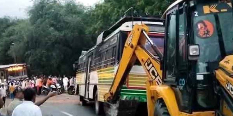 Andhra Pradesh: Thirty injured in RTC bus collision near Kalyani Dam.