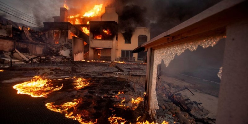 California wildfires risk creating dangerous fire tornadoes