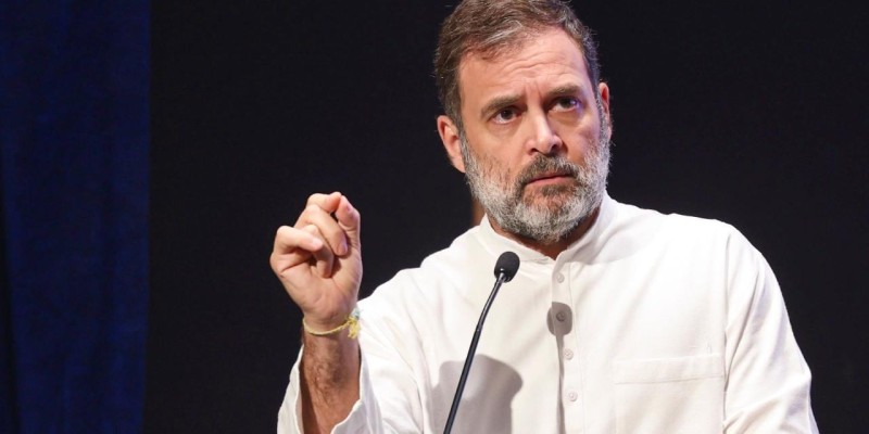 Rahul Gandhi accuses Mohan Bhagwat of treason over independence remarks