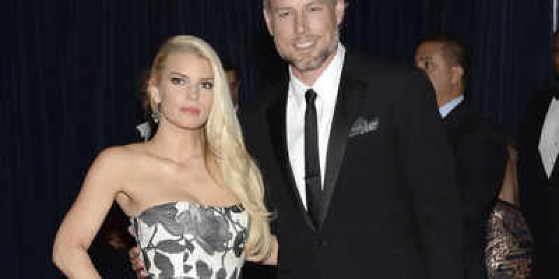 Jessica Simpson and Eric Johnson announce their separation after 10 years.