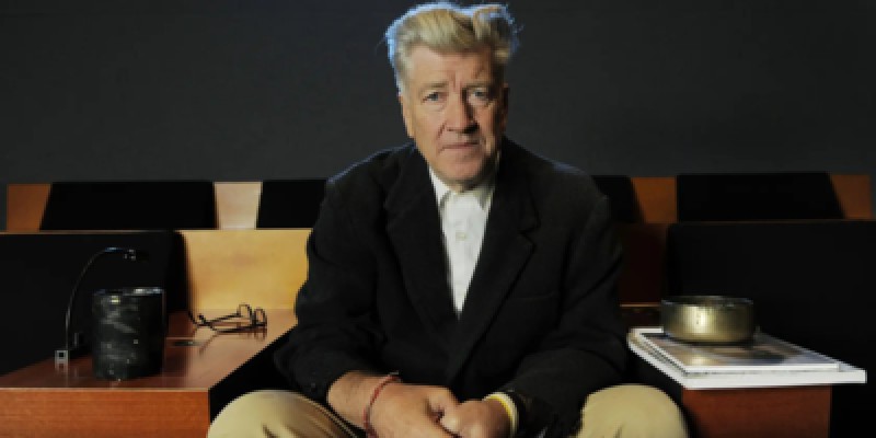 Avant-garde filmmaker David Lynch dies at age 78.