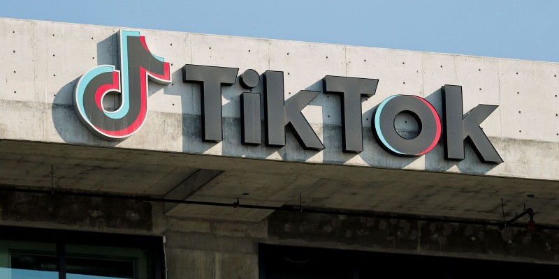 Apple's unprecedented support document addresses US TikTok ban.