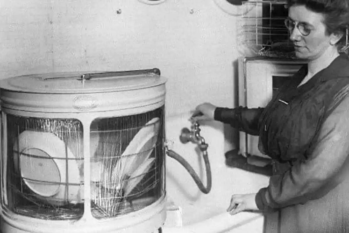 Josephine Cochran's invention of the first practical dishwasher in 1886 revolutionized kitchen cleaning.