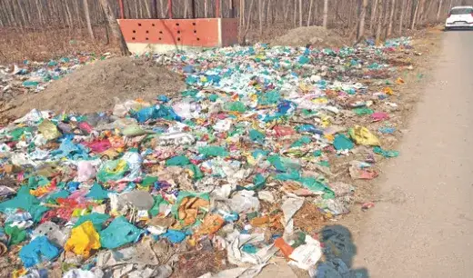 Kashmir Faces Environmental Disaster Due to Waste and Drought