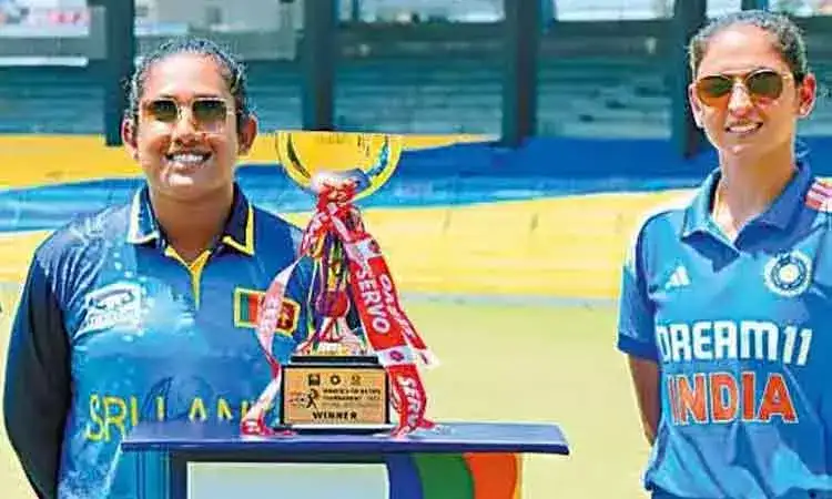 இந்தியா - இலங்கை மகளிர் கிரிக்கெட்; இந்தியா டாஸ் வென்று பந்துவீச்சு தேர்வு.