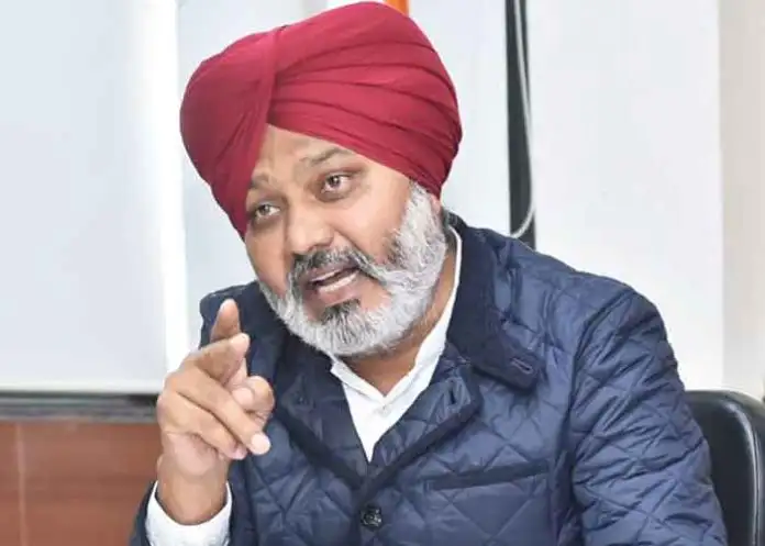 ਪੰਜਾਬ ਆਬਕਾਰੀ ਵਿਭਾਗ ਨੇ 2025-26 ਲਈ ਰਿਕਾਰਡ ਮਾਲੀਆ ਪ੍ਰਾਪਤ ਕੀਤਾ।