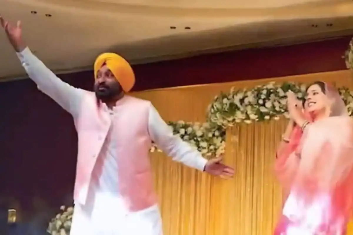 ਕੇਜਰੀਵਾਲ ਦੀ ਧੀ ਦਾ ਵਿਆਹ: ਵੀਡੀਓਜ਼ ਅਤੇ ਤਸਵੀਰਾਂ ਸਾਂਝੀਆਂ ਕੀਤੀਆਂ ਗਈਆਂ।