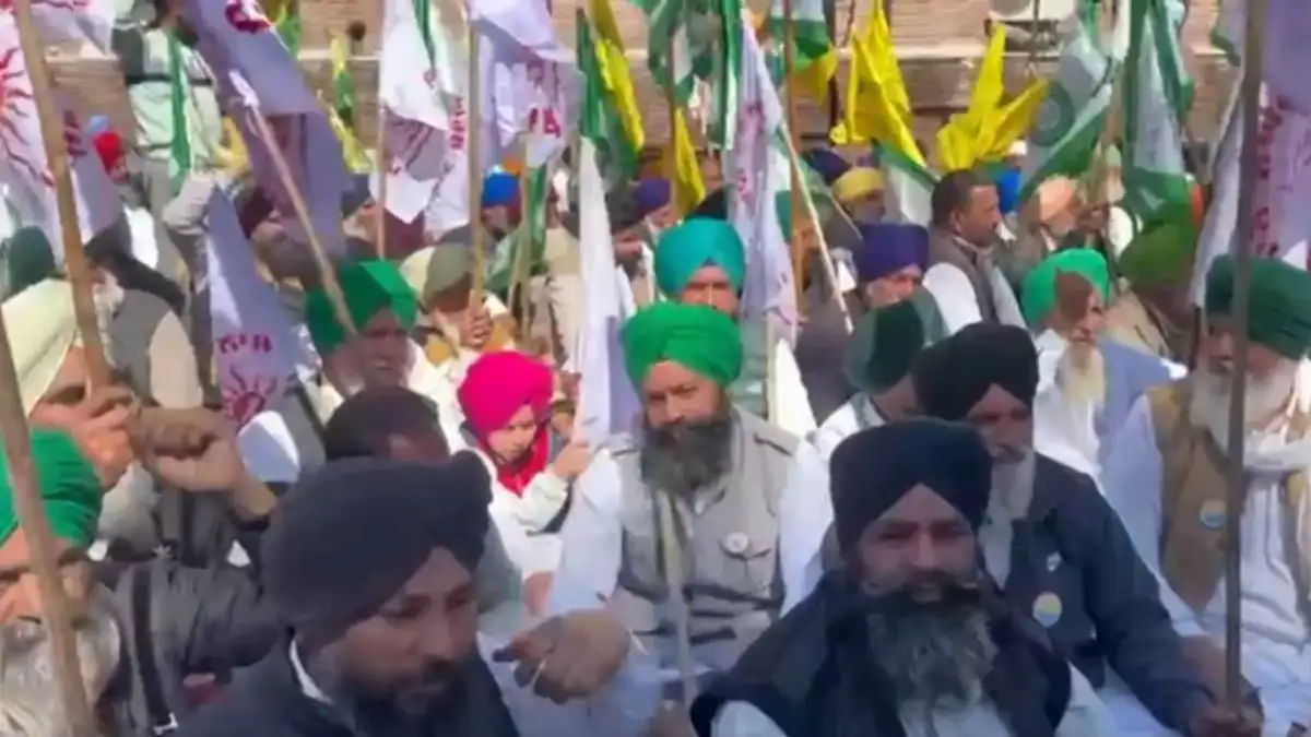 ਮਾਨਸਾ ਵਿਖੇ 'ਆਪ' ਵਿਧਾਇਕ ਨੂੰ ਕਿਸਾਨਾਂ ਨੇ ਘੇਰਿਆ, ਮੰਗਾਂ ਰੱਖੀਆਂ