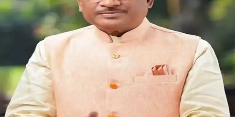 मुख्यमंत्री ने सिविल सेवा दिवस पर दी शुभकामनाएँ और प्रशंसा