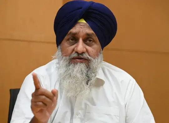 ਏਅਰਲਾਈਨਾਂ ਵੱਲੋਂ ਜੰਮੂ-ਕਸ਼ਮੀਰ ਸੰਕਟ ਦਾ ਸ਼ੋਸ਼ਣ: ਸੁਖਬੀਰ ਦੀ ਨਿੰਦਾ