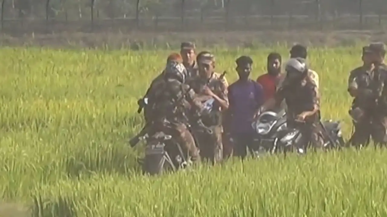 সীমান্তে সাংঘাতিক ঘটনা: বিজিবি দুই ভারতীয় কৃষককে তুলে নিয়ে গেল
