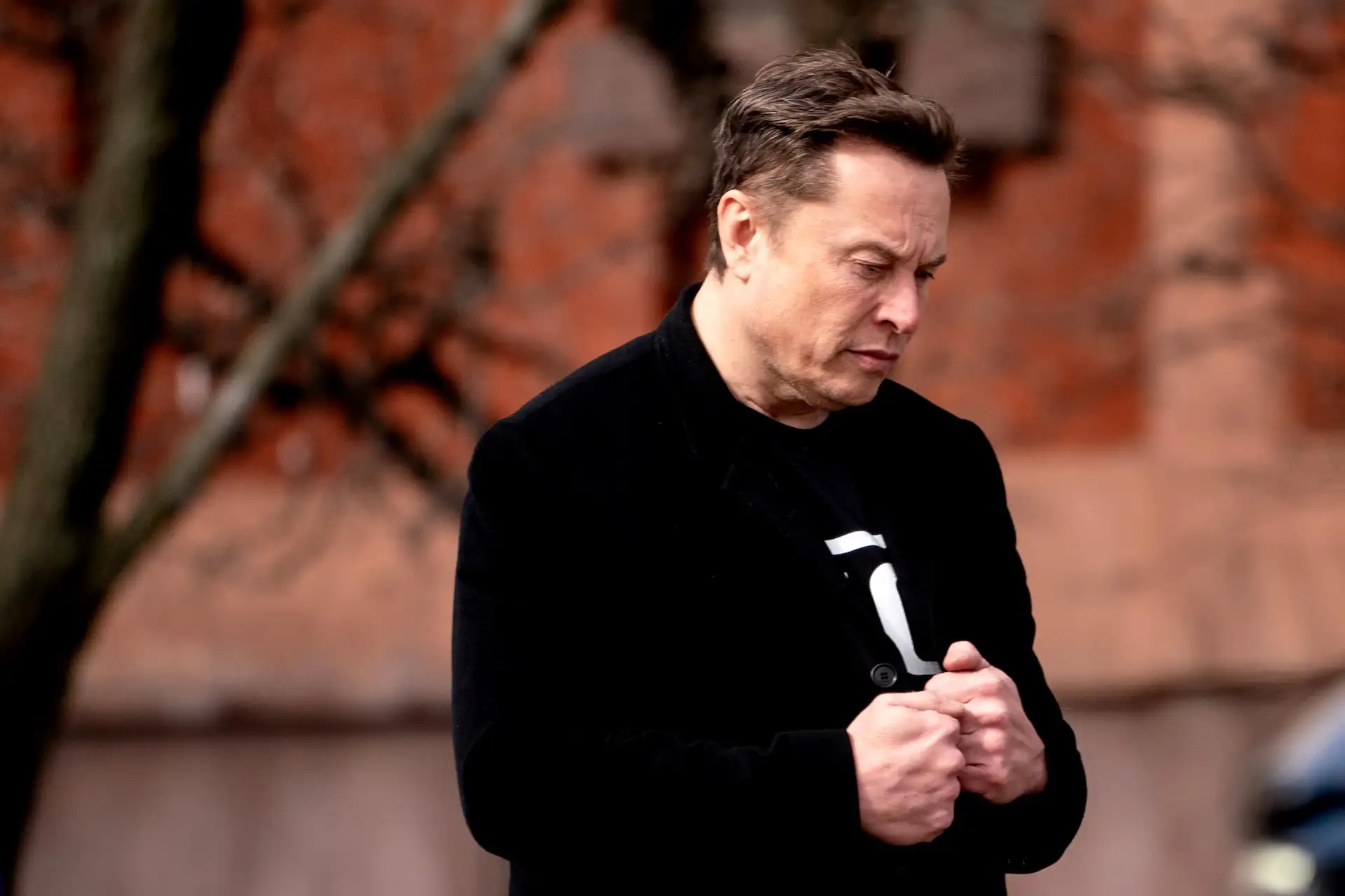 Musk's xAI Seeks Massive Funding; Second Largest Private Round Ever