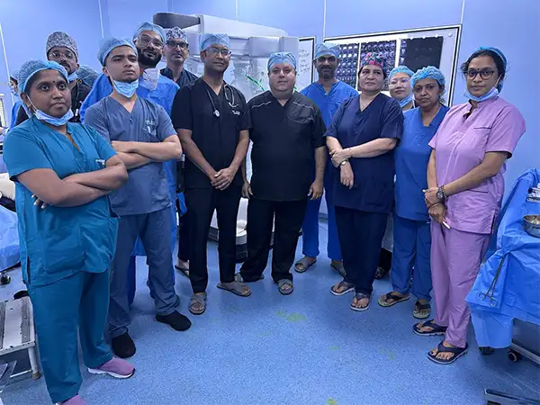 Safdarjung Hospital performs groundbreaking robotic adrenal tumour surgery.
