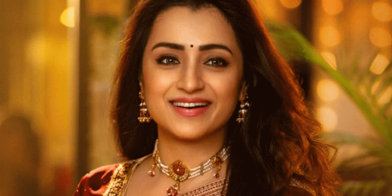 త్రిష పుట్టినరోజు సందర్భంగా విశ్వంభర చిత్రం నుండి ఆమె ఫస్ట్ లుక్ విడుదల