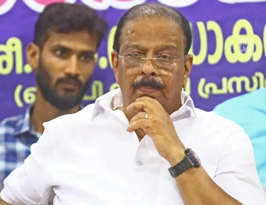 കെപിസിസി അധ്യക്ഷസ്ഥാനത്ത് തുടരുമെന്ന് സുധാകരൻ പ്രഖ്യാപിച്ചു; നേതൃമാറ്റ പ്രചാരണം തള്ളി