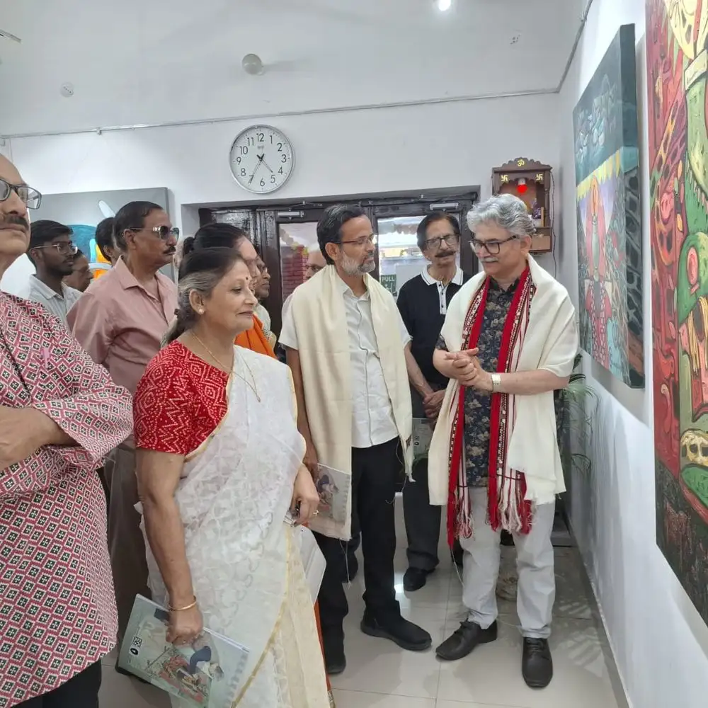 लखनऊ चित्रकार अवधेश मिश्र की 'अरघान' एकल प्रदर्शनी का उद्घाटन