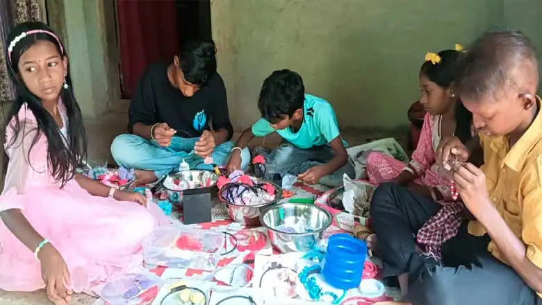അവധിക്കാലത്ത് കുട്ടികളുടെ  വ്യത്യസ്തമായ  സംരംഭം; അമ്പാടിയുടെ അനിയത്തിക്കട