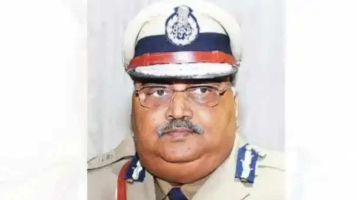 कर्नाटकचे माजी डीजीपी ओम प्रकाश यांचा चाकूने वार करून खून झाला.