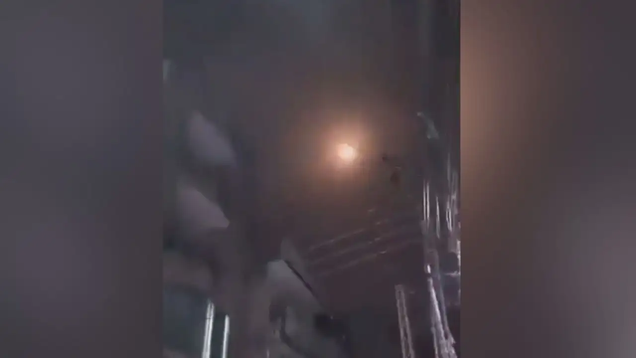 সিয়ালকোটে সাইরেন বাজছে, পাকিস্তানে রাতে কী ঘটছে?