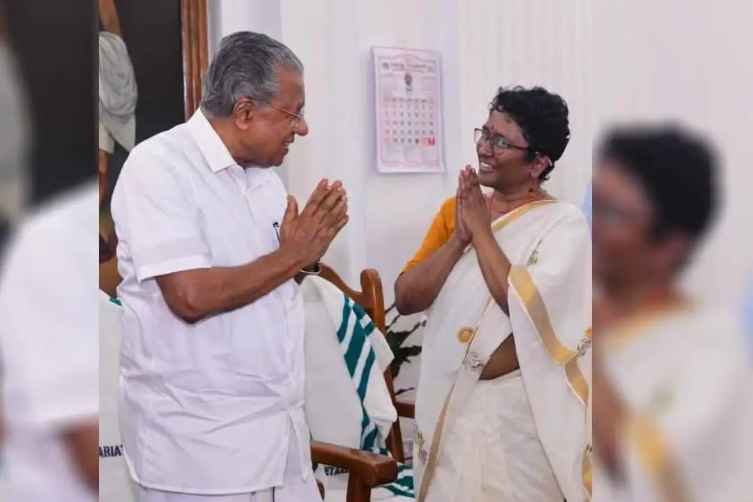 ഉദ്യോഗസ്ഥ എന്നതിലുപരി പുരോഗമന നിലപാടുകൾ; മുഖ്യമന്ത്രിയുടെ പ്രകീർത്തനം