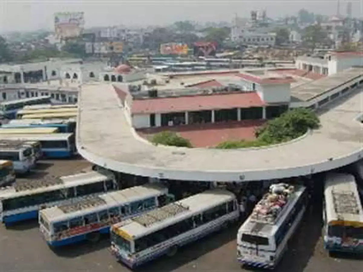 लखनऊ में 165 एकड़ भूमि पर विशाल बस स्टैंड का निर्माण
