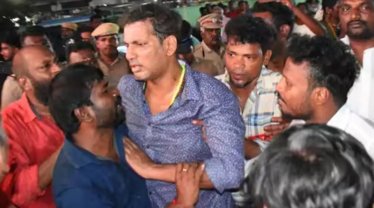 நடிகர் விஷால் மேடையில் மயக்கமடைந்தார்: காரணம் என்ன?
