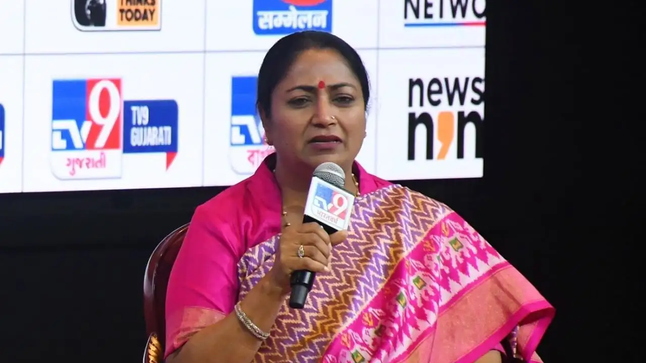 యమునా నది శుద్ధి, ఛఠ్ పూజ, ఢిల్లీ సీఎం రేఖ గుప్తా