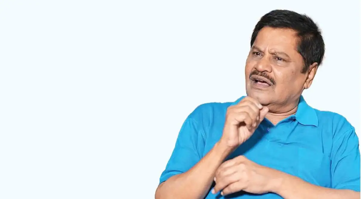 மாற்று அரசியலுக்காக விஜய் வரட்டும்: வழக்கறிஞர் ராதாகிருஷ்ணன்
