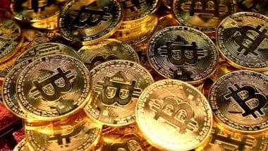 Bitcoin price remains steady near $103,000; surge to $120,000 expected.