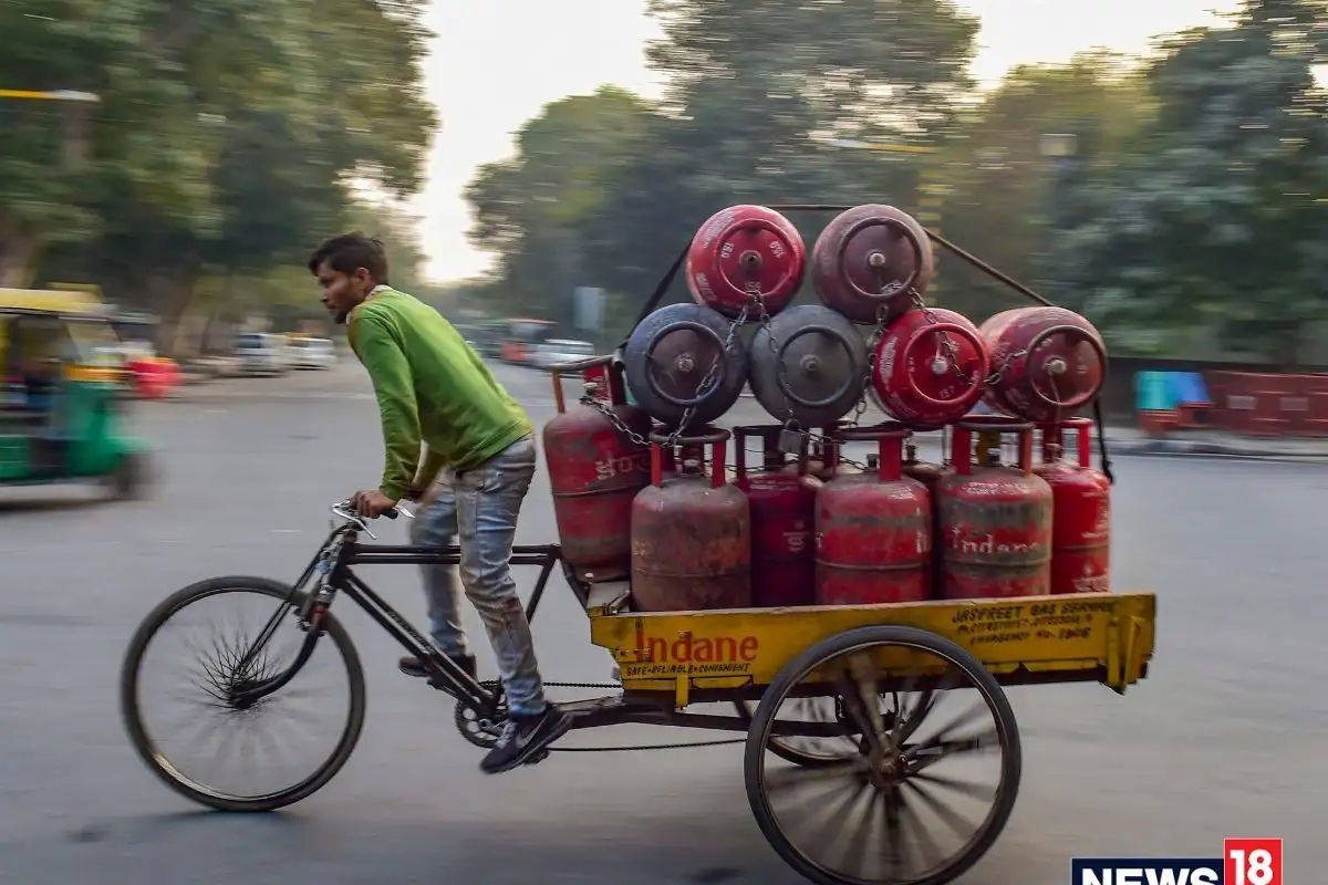 LPG ਦੀਆਂ ਕੀਮਤਾਂ ਵਿੱਚ ਵਾਧਾ, ਵਪਾਰਕ ਸਿਲੰਡਰ ਮਹਿੰਗਾ ਹੋਇਆ