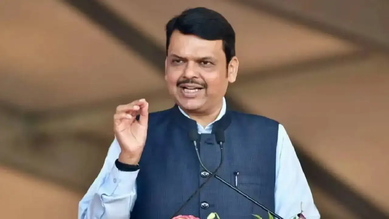 पंतप्रधान आवास योजनेतर्गत १६ लाख घरांना मंजूरी, फडणवीसांचे निर्देश.