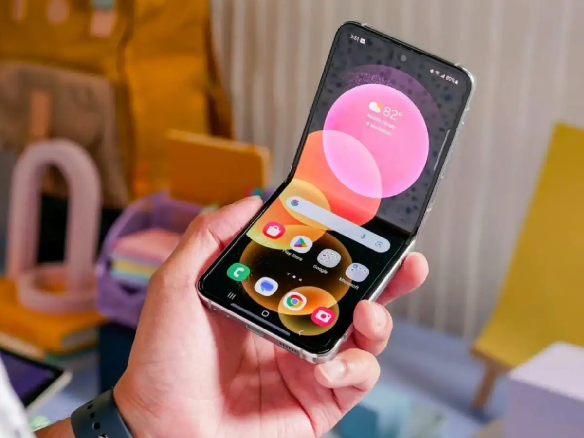 Samsung Galaxy Z Flip 5 पर भारी छूट, 34,000 रुपये तक की बचत