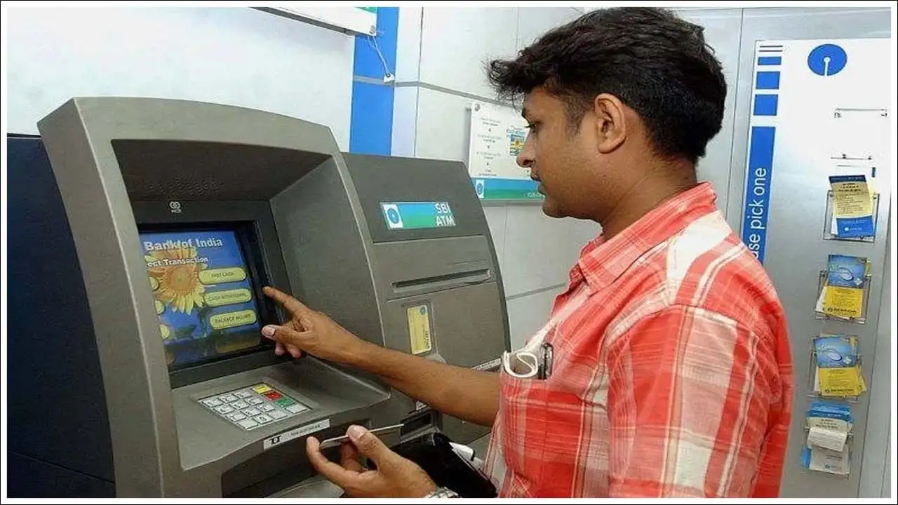 మే 1 నుండి ఏటీఎం ఉపసంహరణలపై ఛార్జీలు పెరుగుదల