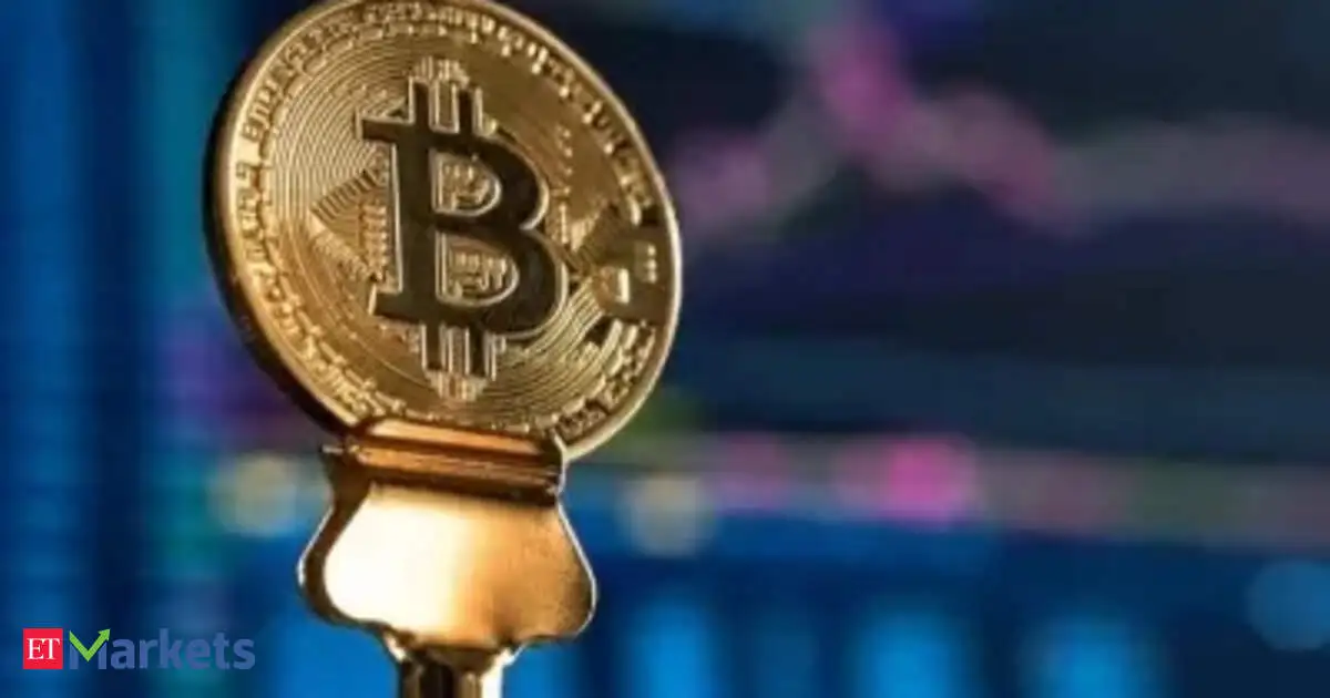 Bitcoin surpasses $106,000; market unaffected by US credit downgrade