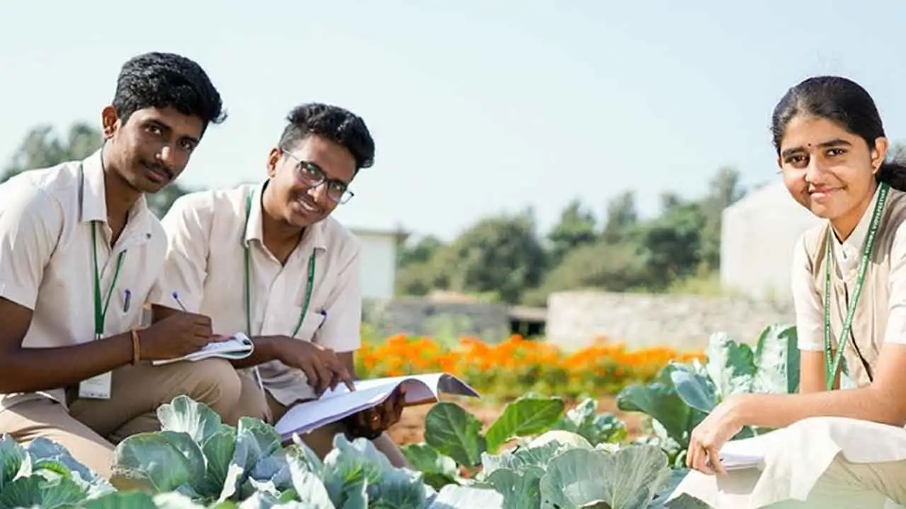 అగ్రి కోర్సుల్లో కూలీల పిల్లలకు 15% రిజర్వేషన్
