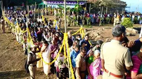 മംഗളാദേവീ ക്ഷേത്രത്തിലെ ചിത്രപൗർണ്ണമി ഉത്സവം; ഭക്തജന തിരക്ക്