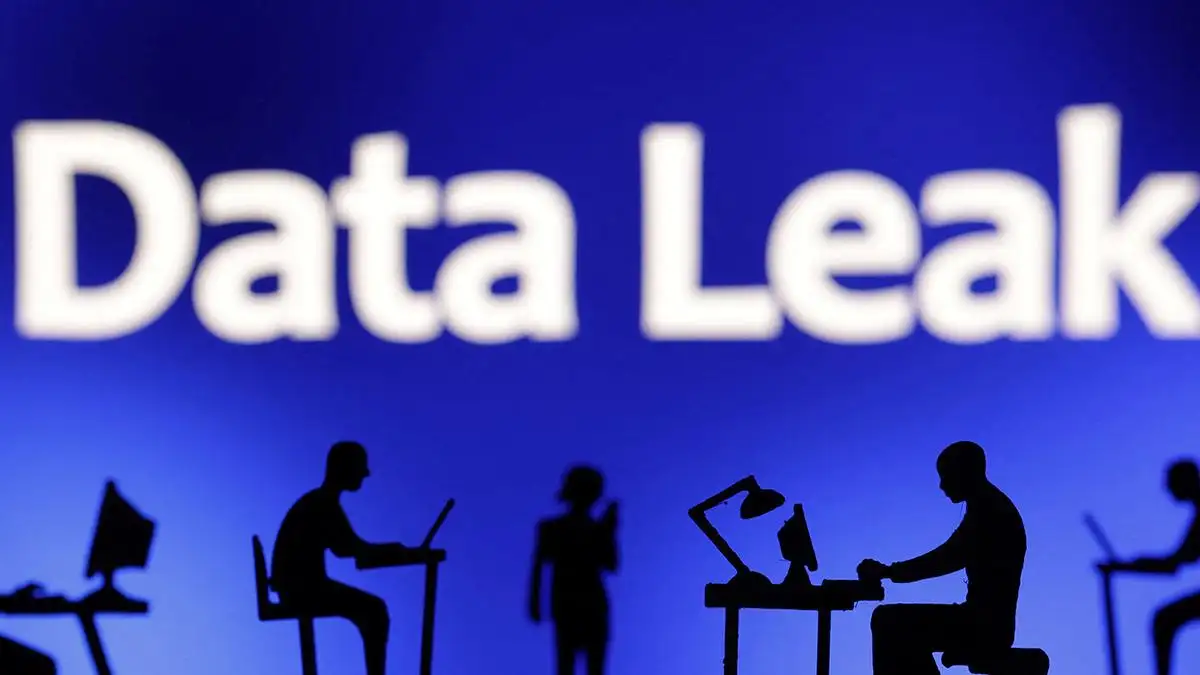 College student pleads guilty to data theft and extortion
