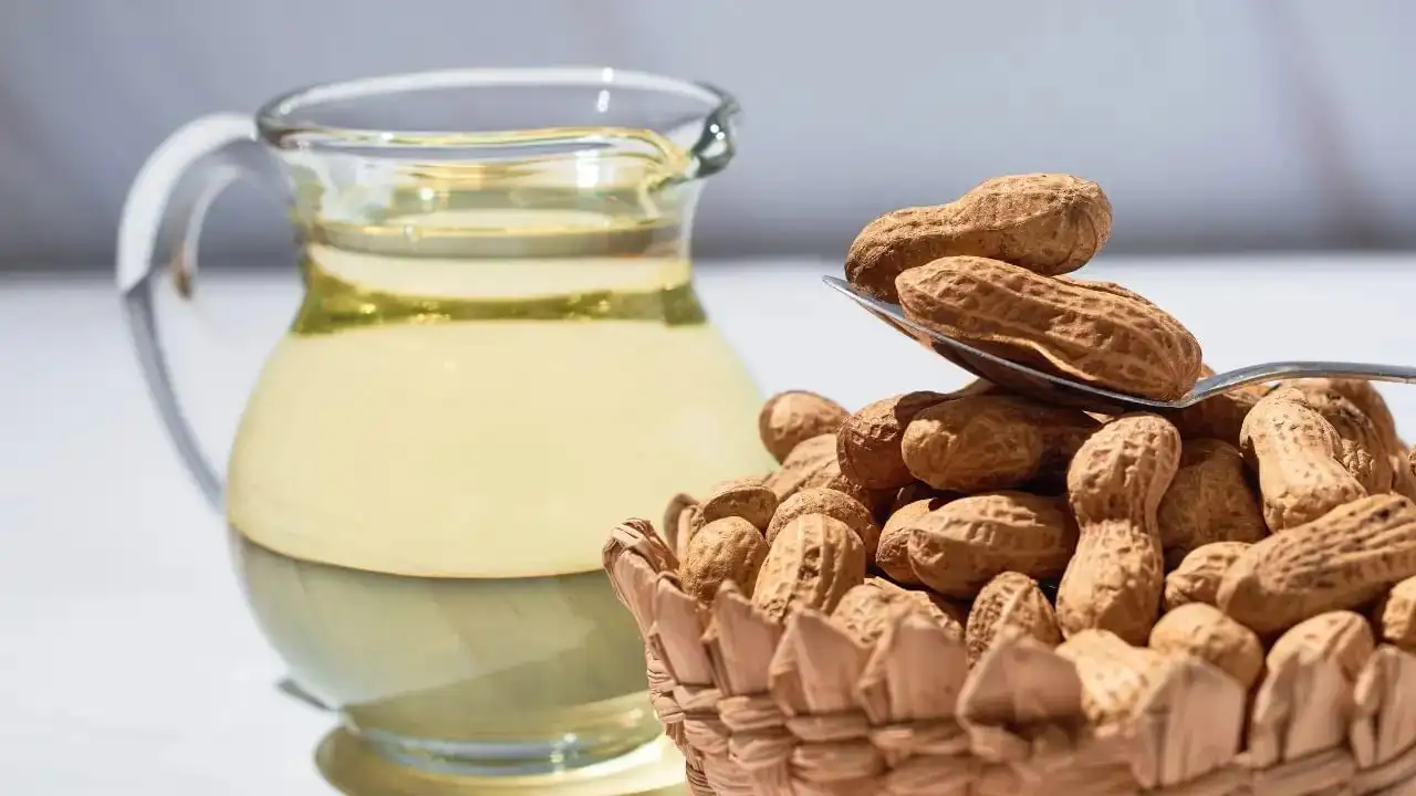 বাদাম তেল দিয়ে ত্বকের যত্ন ও সৌন্দর্য বৃদ্ধি