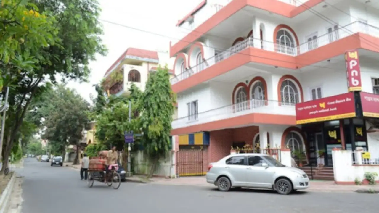 কোটি টাকার জালিয়াতি: সল্টলেকের PNB-র মোড় থেকে গ্রেফতার